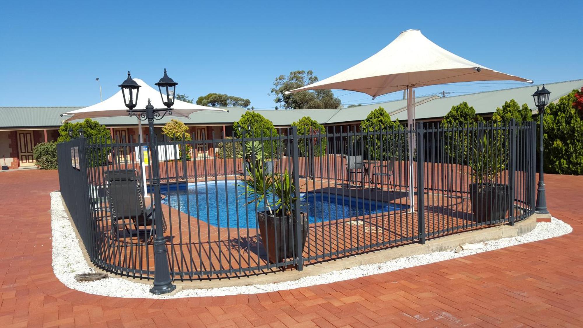 Gateway Motor Inn - Self Check-In Broken Hill Exterior foto